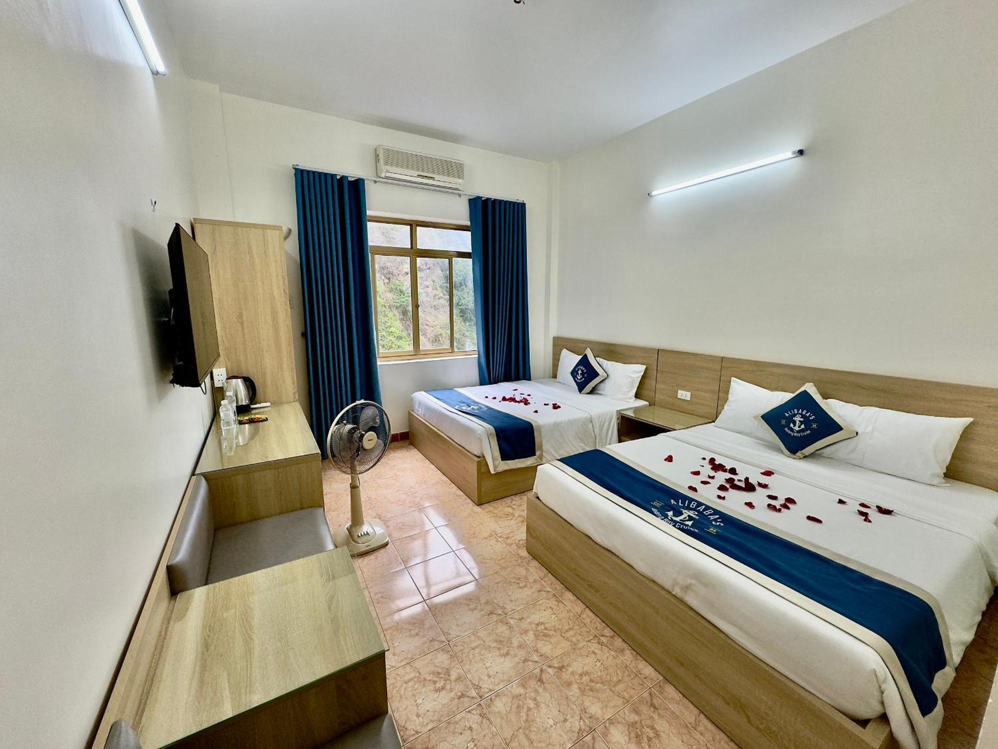 Cat Ba Plaza Hotel Dong Khe Sau ภายนอก รูปภาพ