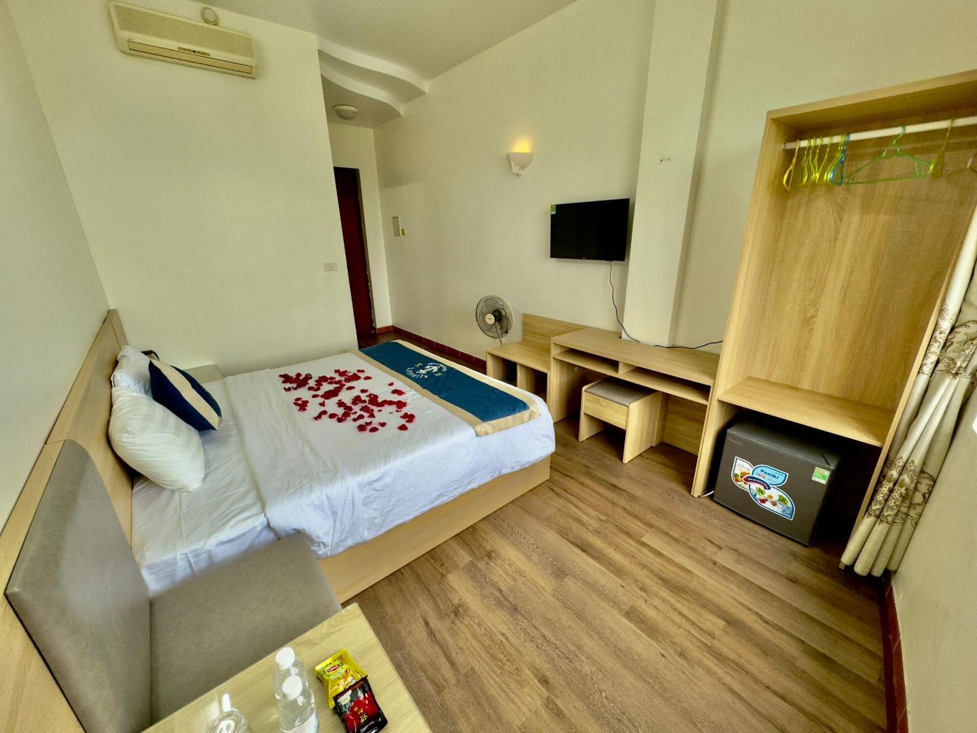 Cat Ba Plaza Hotel Dong Khe Sau ภายนอก รูปภาพ