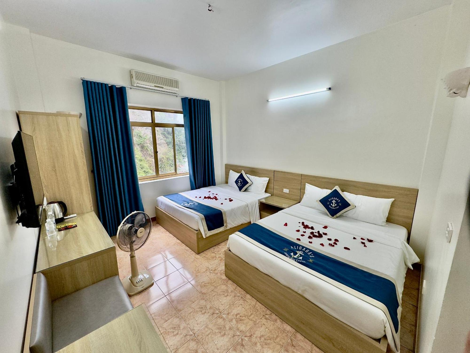Cat Ba Plaza Hotel Dong Khe Sau ภายนอก รูปภาพ