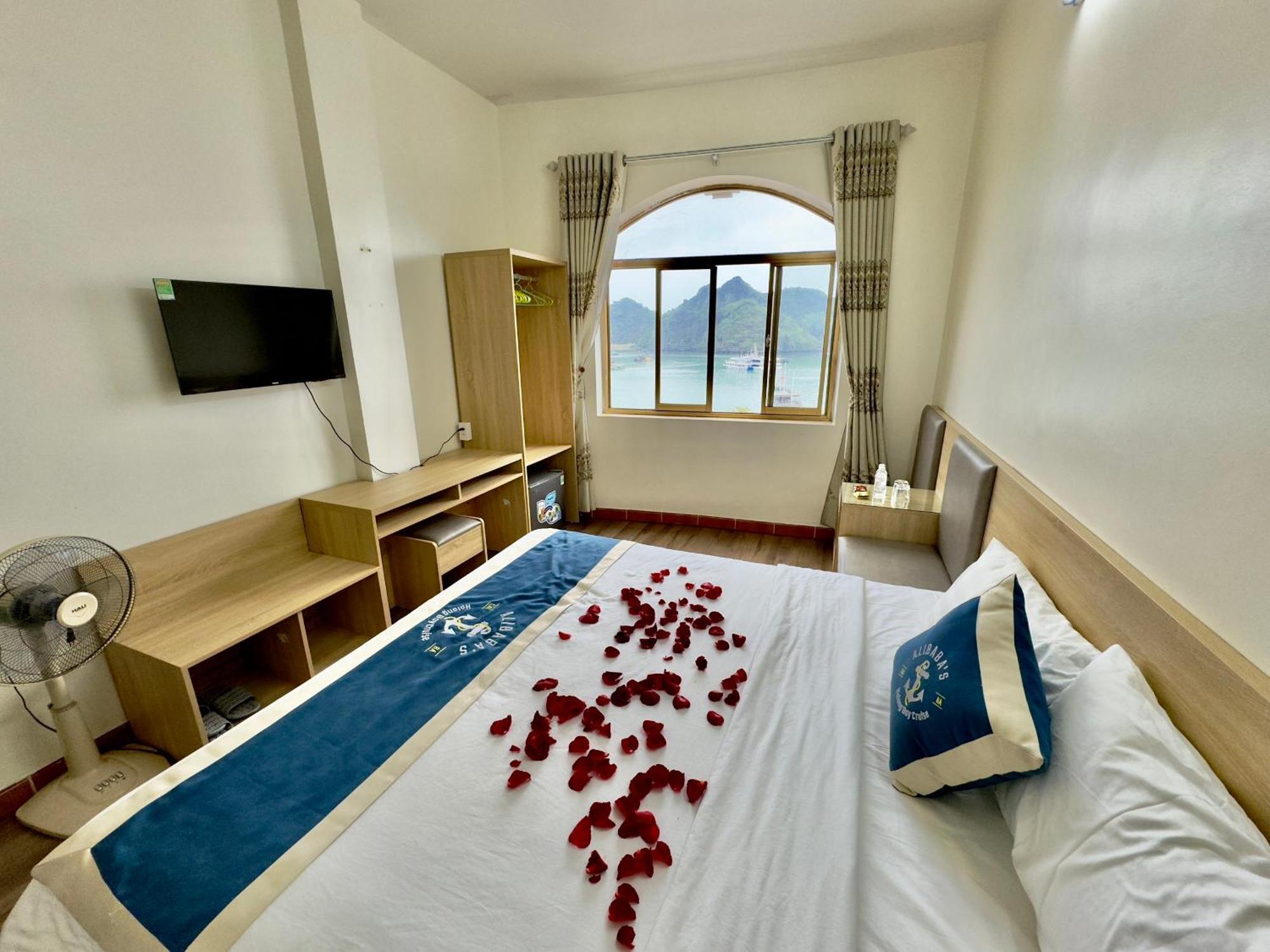 Cat Ba Plaza Hotel Dong Khe Sau ภายนอก รูปภาพ