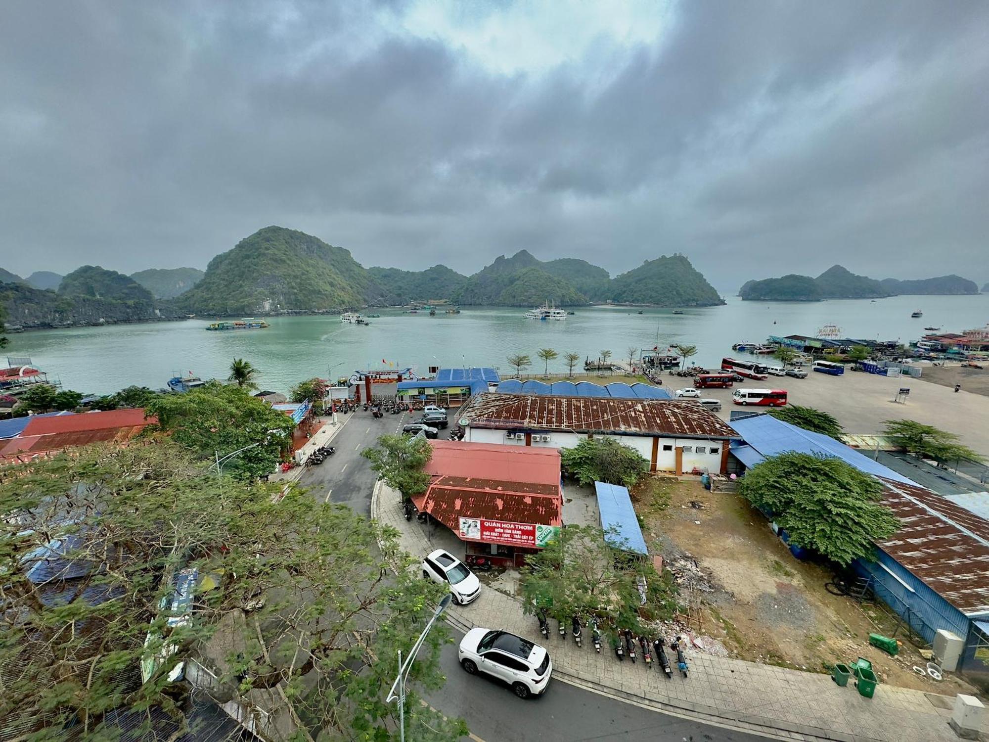 Cat Ba Plaza Hotel Dong Khe Sau ภายนอก รูปภาพ