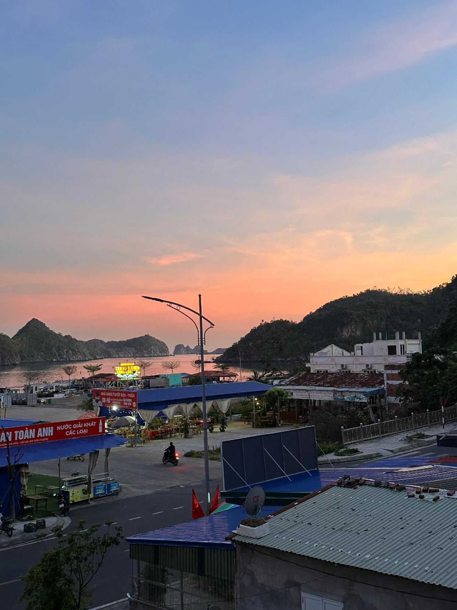 Cat Ba Plaza Hotel Dong Khe Sau ภายนอก รูปภาพ